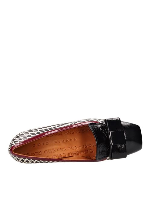 VYLANO model décolleté in leather with geometric pattern CHIE MIHARA | VYLANOBIANCO-MARRONE